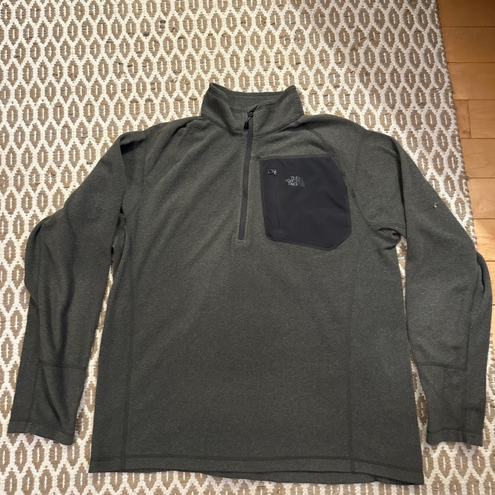 Men’s The North Face 1/4 zip fleece large gray